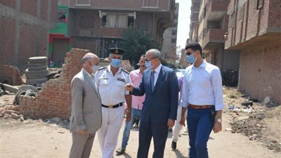 محافظ القليوبية يشهد حملتين لإزالة مباني مخالفة بحي شرق شبرا الخيمة وبنها