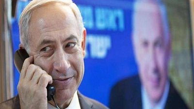 تفاصيل مكالمة نتنياهو مع أحد طياري أول رحلة جوية مباشرة بين تل أبيب وأبوظبي