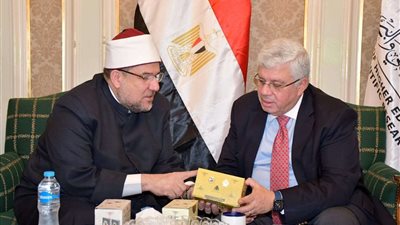 وزيرا التعليم العالي والأوقاف يبحثان سبل التعاون المشترك وتطوير أكاديمية الأوقاف الدولية
