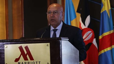 الوزير: هناك تجارب عديدة في إنشاء ممرات للنقل النهري باستغلال الأنهار