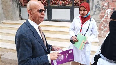 وكيل وزارة الصحة بالشرقية يتابع تطعيم الأطفال بكفر صقر وفاقوس