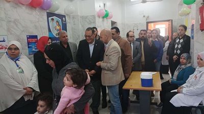 وكيل صحة الشرقية يتابع تطعيم الأطفال ببدو مدينة الصالحية ضد شلل الأطفال
