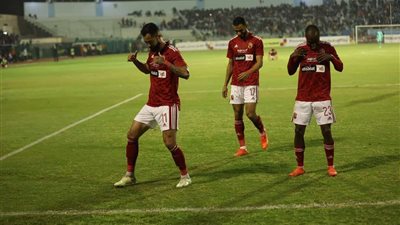 الأهلي يكتسح الاتحاد السكندري بثلاثية في الدوري المصري