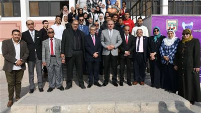 رئيس جامعة قناة السويس يشهد افتتاح المكتبة الرقمية وقاعة مجلس كلية التربية