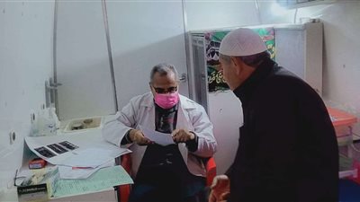 استمرار القافلة الطبية بالكشف بالمجان ضمن مبادرة حياة كريمة بمركز شباب العقاد بالإسماعيلية
