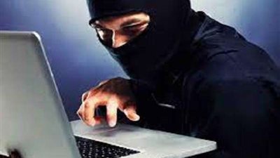 القصة الكاملة للمبرمج السوري الذي يهدد معظم بنوك مصر