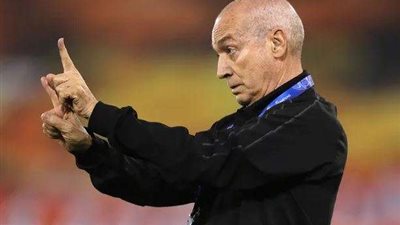 فيريرا يعقد جلسة مع لاعبي الزمالك في مران اليوم