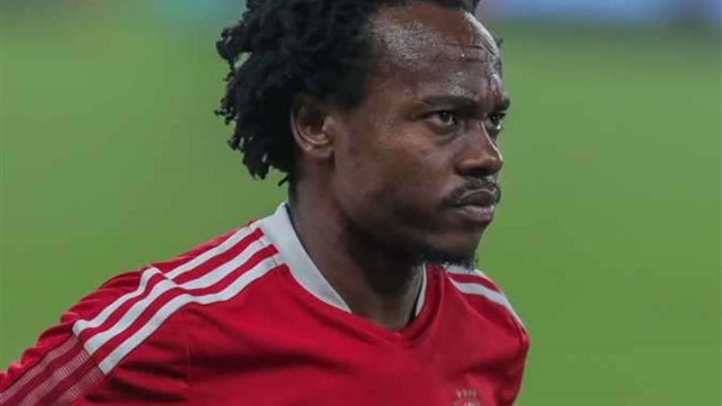 بيرسي تاو لاعب الأهلي