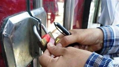 تشميع مخزن مطعم سوري شهير بوسط البلد.. تفاصيل