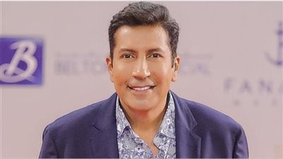 هانى رمزى يتعرض لموقف محرج.. ويرد بطريقة كوميدية: أنا محمد هنيدى