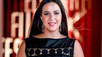 إيمي سمير غانم عن والديها: محتاجة ليهم أوي.. وصورتهم دي بتخليني اعيط