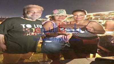 شاهد.. زوج الفنانة وفاء عامر يحتفل بعيد ميلاده بالساحل الشمالي