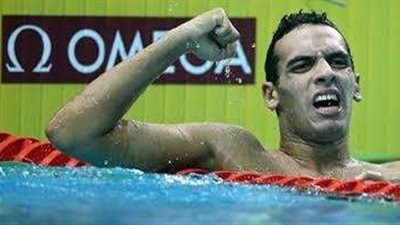 أحمد أكرم يتأهل لبطولة العالم للسباحة بعد الفوز بذهبية فرنسا