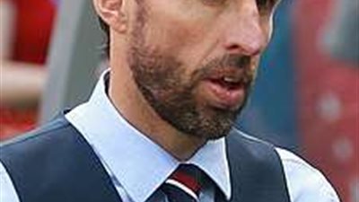 الاتحاد الإنجليزي يجدد الثقة في 