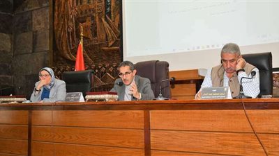 محافظ الغربية يوجه رؤوساء المراكز بمتابعة استعدادات الكنائس لاستقبال عيد الميلاد