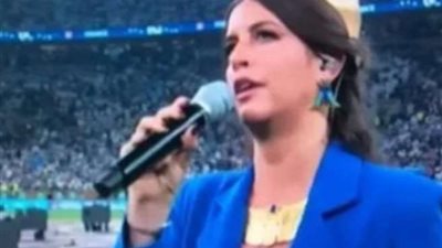 كل ما تعرفه عن المصرية فرح الديباني صاحبة النشيد الوطني الفرنسي في ختام المونديال