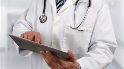 تعرف على قرارات وزير التعليم العالي بخصوص مزاولة مهنة الطب