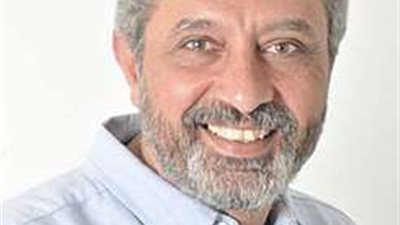 دفن هشام الشربيني في مقابر الأسرة بالمنصورة