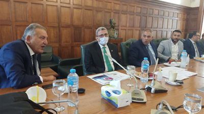 الغرفة التجارية بالإسكندرية تعقد اجتماعًا مع ممثلي مجلس الوزراء.. تفاصيل