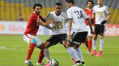 التعادل السلبي يحسم مجريات الشوط الأول بين الأهلي والحدود