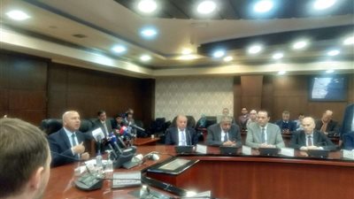 وزير النقل: نعمل على تنفيذ المحاور المرورية الجديدة لربط الموانئ البحرية والجافة