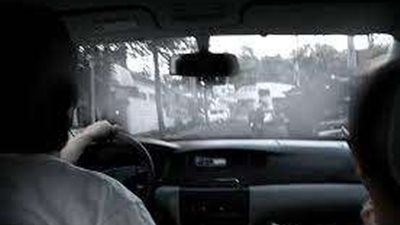 بالتزامن مع أول أيام الشتاء.. المرور توجه نصائح ذهبية للوقاية من حوادث الطرق بفعل الشبورة