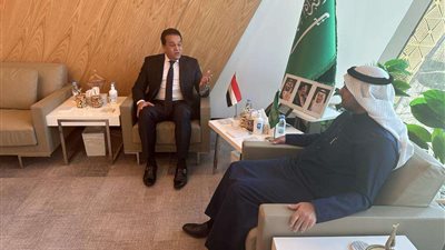 وزير الصحة يبحث مع نظيره السعودي التعاون لتحقيق الأمن الدوائي للشعوب العربية