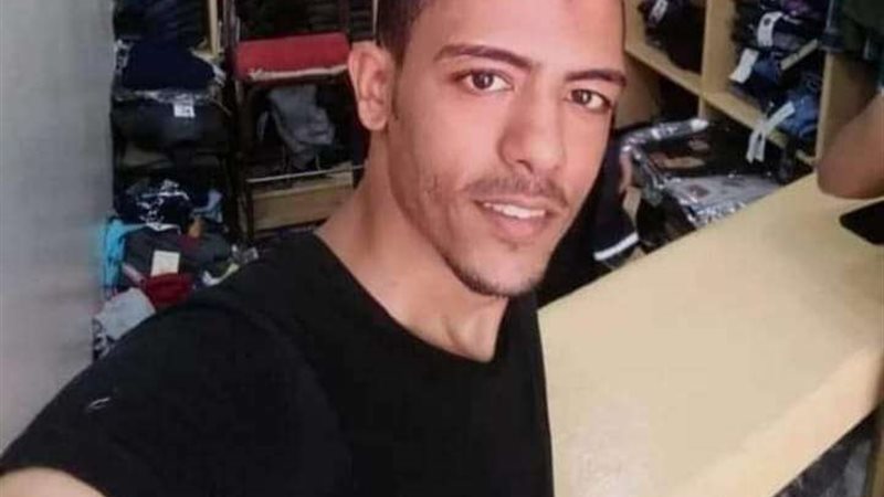 ضحية زوجته وصديقيه