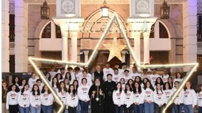 البابا تواضروس يستقبل وفدا من إحدي المدارس القبطية بكندا