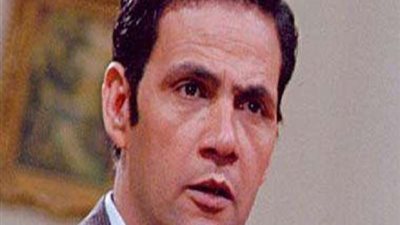 بعد تعرض ابنه لحادث مروع.. الجمهور يطارد شريف حلمي (فيديو وصور)