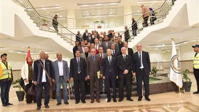 المنشاوى يستقبل لجنة التعليم العالي ويتفقدا جامعة أسيوط الأهلية