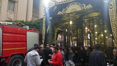 غلق التصويت بانتخابات التجديد الكلي لمجلس إدارة نادي قضاة مصر وبدء عمليات الفرز (صور)