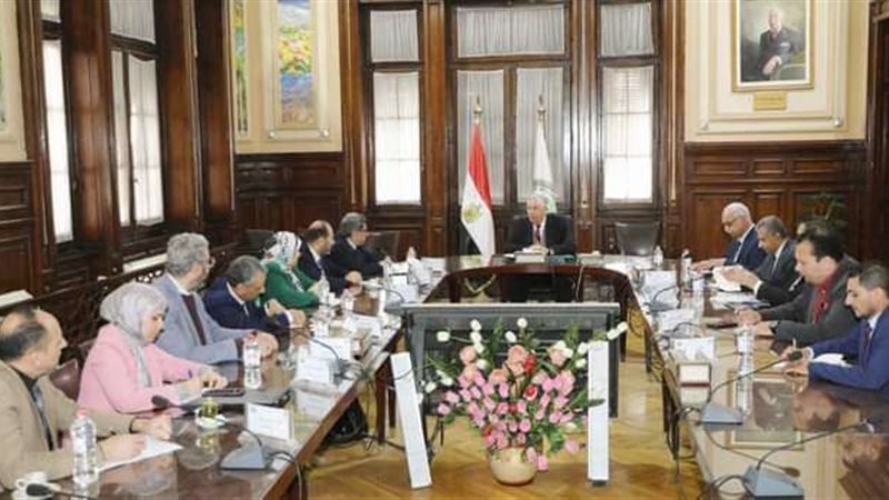 اجتماع وزير الزراعة