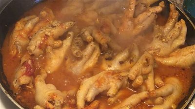 القومي للتغذية: فوائد أرجل الدجاج لا حصر لها