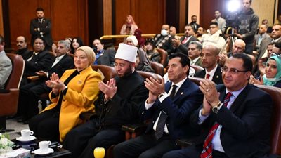 وزير الشباب والرياضة يشهد فعاليات المؤتمر السنوي لمنتدى الأدب والفكر