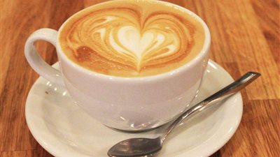 إذا كنت تحب القهوة.. إليك علامات تحذيرية للتوقف فورًا