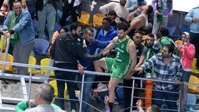 وزارة الرياضة تحول واقعة سقوط ستاند صالة 6 أكتوبر إلى النيابة العامة