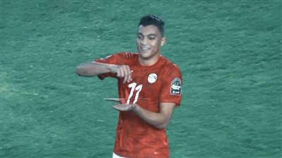 مصطفي محمد يقود هجوم الزمالك أمام الإنتاج الحربي