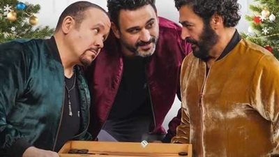 أكرم حسني يكشف عن بوستر السهر والانبساط