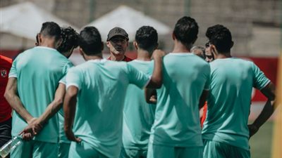 فايلر يعقد محاضرة فنية أخيرة قبل لقاء الاتحاد السكندري