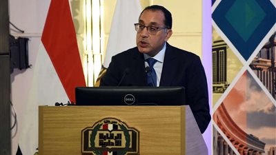 قرار حكومى بإضافة الأراضى والعقارات لتنفيذ مشروع القطار الكهربائى بالقاهرة