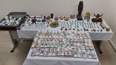 الداخلية تُحبط محاولة بيع 201 قطعة يشتبه في أثريتها بحدائق الأهرام | صور