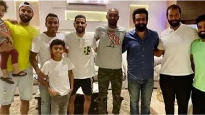 نجوم الزمالك في زيارة مؤمن زكريا