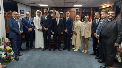 مصر للطيران تجدد التعاقد مع 