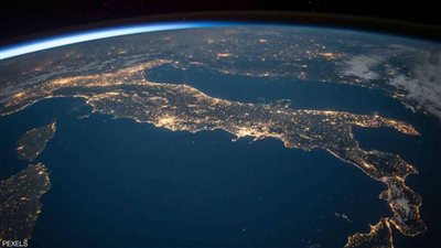 الروس يكتشفون آثار حياة خارج كوكب الأرض