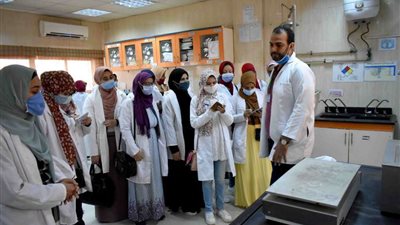 شركة مياة الشرب في سوهاج تستقبل طلاب كلية الزراعة