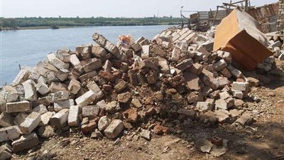 وزارة الري تواصل حملات إزالة التعديات علي المجاري المائية بمختلف المحافظات .. صور