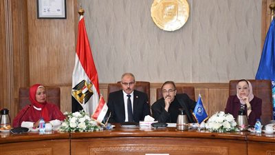 جامعة قناة السويس تستقبل لجنة طب الأسنان بالمجلس الأعلى للجامعات