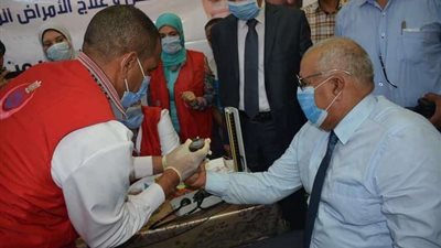 مُحافظ الوادي الجديد يُدشن مُبادرة 100 مليون صحة