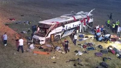 مصرع وإصابة 25 شخصًا في حادث انقلاب حافلة سياح بالمكسيك